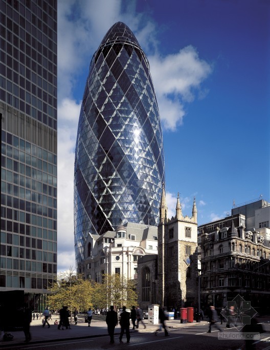 曲面建筑伦敦小黄瓜资料下载-英国“小黄瓜” 获高层建筑奖第一名