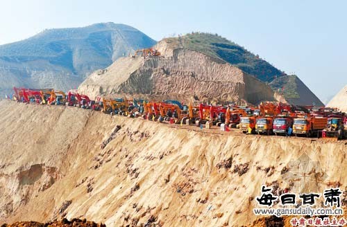 城市建设每平方公里投资估算资料下载-兰州投资200亿“移山造城” 面积达160平方公里