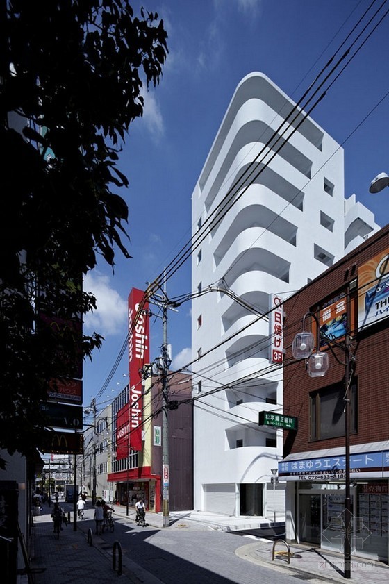 纯白教育建筑资料下载-Osaka Architecture设计的日本层次公寓