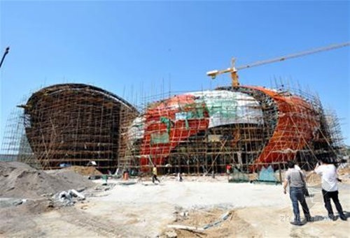 su海螺建筑资料下载-国内体量最大的网壳建筑“海螺屋”现雏形