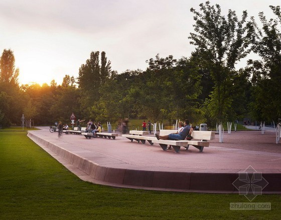 三角公园设计平面图资料下载-ATELIER LOIDL设计的德国柏林三角公园