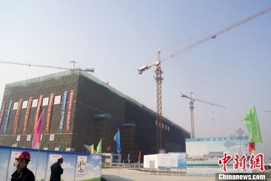天津南大新校区图书馆资料下载-南开大学新校区首个单体项目封顶
