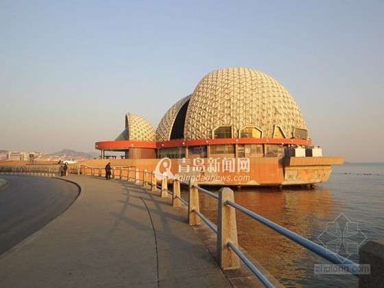 海上建筑施工资料下载-青岛“海上皇宫”悄然施工 老地标将涅槃重生