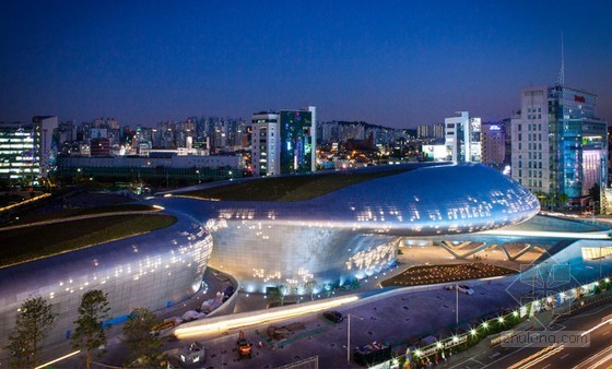展馆大门su资料下载-扎哈•哈德迪设计的首尔东大门广场将开业