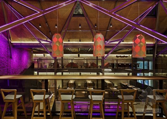 loft钢结构阁楼资料下载-独特视角的印度LOFT 38音乐主题餐厅设计 