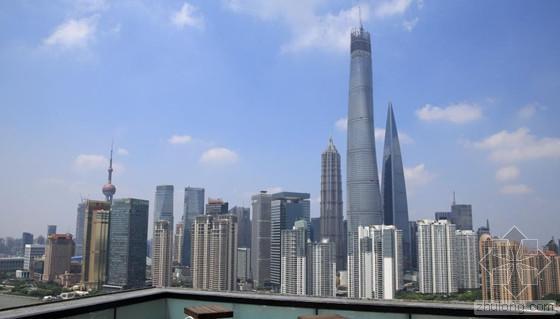 632米结构资料下载-“世界第二高楼”上海中心封顶632米 明年投入运营