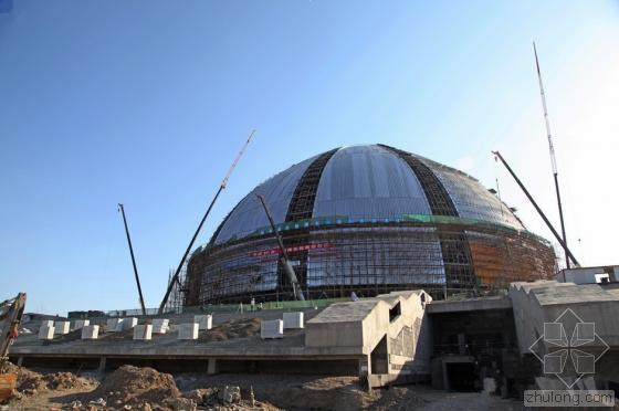 克拉玛依雪莲宾馆建筑资料下载-“天山雪莲”——新疆大剧院9月竣工