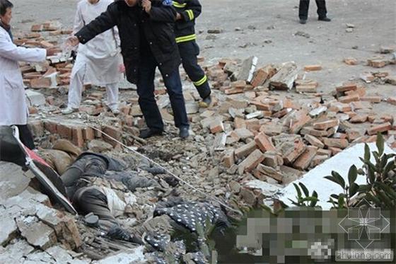 [分享]安徽中学5名学生 被倒塌围墙压死