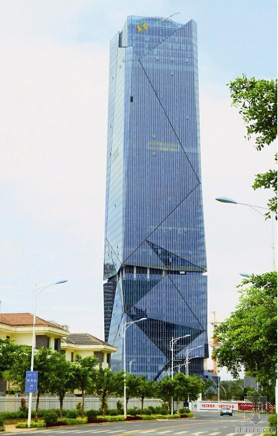 上海国际金融中心大厦资料下载-金融地标建筑厦门金融中心大厦投入使用