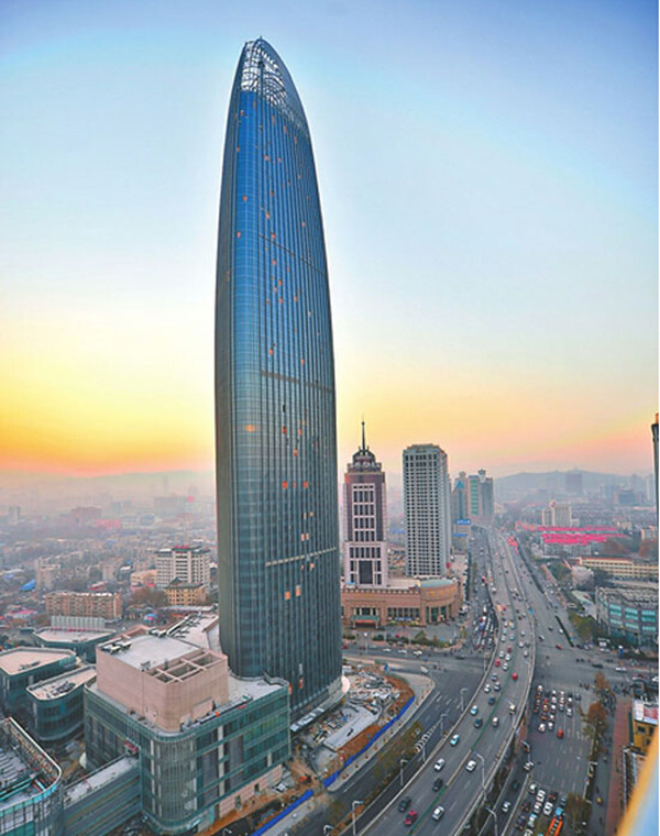 北京水泥自流平地面资料下载-济南第一高楼四年打造 从地面到云端仅需50秒