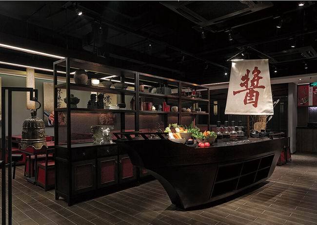 中国风餐厅设计图片资料下载-幽微古韵！苏州“中国风”火锅形象概念店