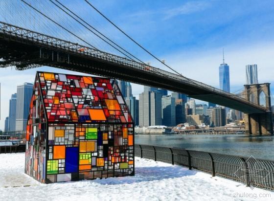 有机玻璃做法资料下载-纽约艺术家设计五彩斑斓有机玻璃房如梦幻屋(组图)
