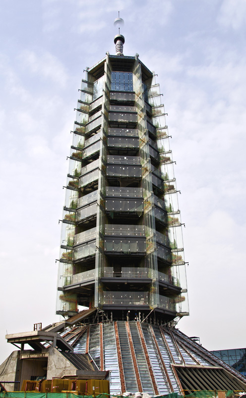 门外建筑图资料下载-南京中华门外金陵大报恩寺琉璃塔主体完工