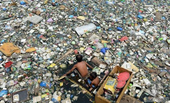 河流污染严重资料下载-菲律宾马尼拉河流污染严重 垃圾吞噬河面