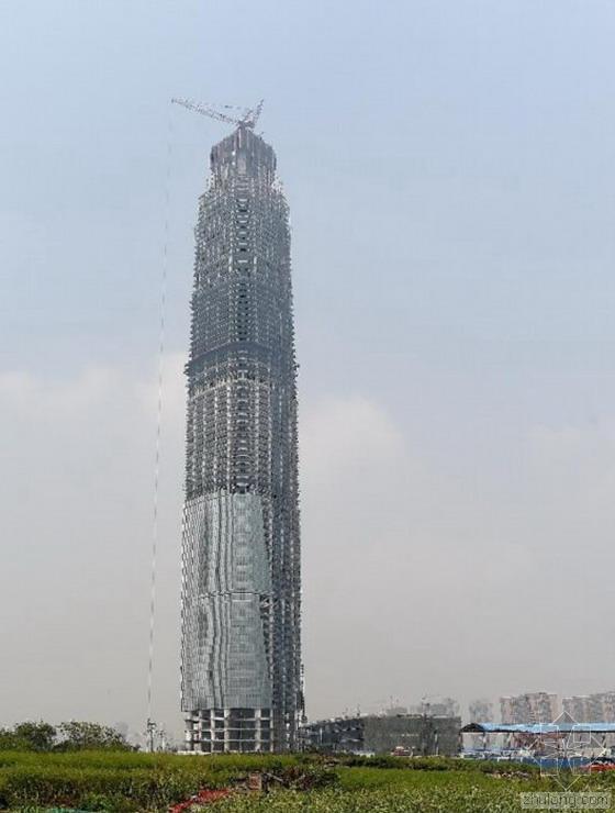 武汉中心大厦施工图资料下载-BIM技术助武汉中心大厦成功封顶