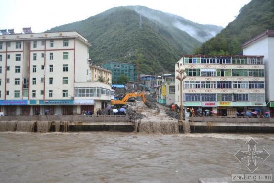 泥石流处理资料下载-四川马尔康县遭山洪泥石流 600余人受灾