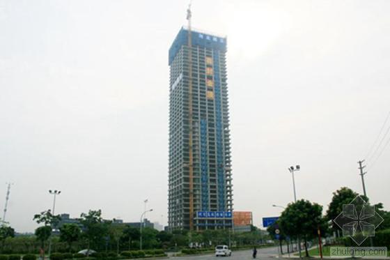 超高层建筑施工组织策划资料下载-广州国际生物岛超高层建筑喜封金顶！
