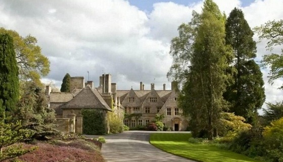 农舍户型cad资料下载-贝克汉姆欲用2.7亿购英国最贵庄园
