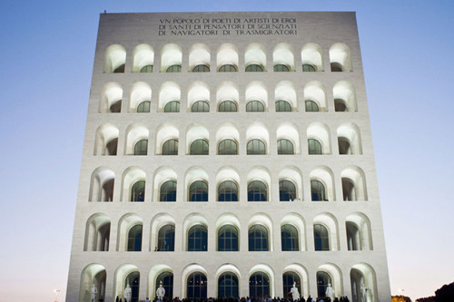 客家文化宫建筑设计方案资料下载-Fendi将以意大利古斗兽场为其新总部