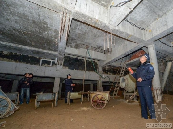 大型地下室空间施工资料下载-北京查最牛地下室违建 三层建停车楼谁来填坑