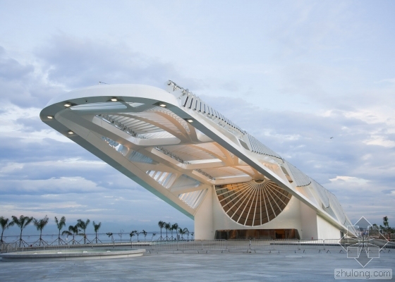 大型博物馆方案设计资料下载-卡拉特拉瓦设计的明日博物馆于里约热内卢开幕
