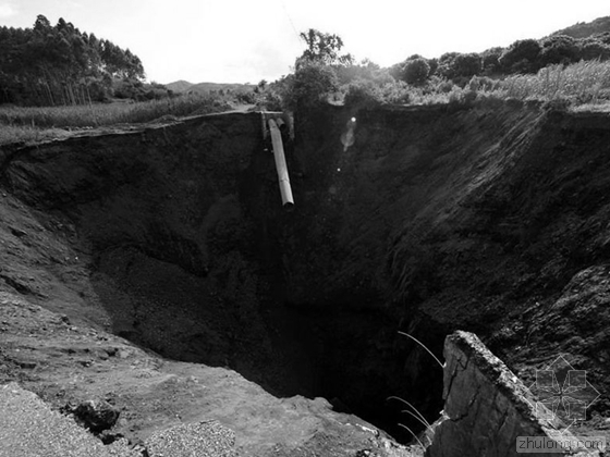 [分享]乌克兰顿涅茨克两处矿井同一天发生坍塌致2名矿工受伤