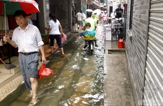 城市街路排水资料下载-水浸街再度来袭,城市排水仍然滞后