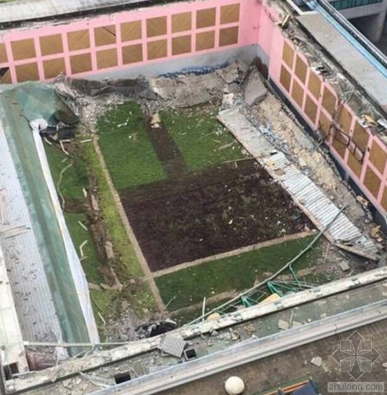 屋顶钢结构泳池资料下载-豆腐渣？过重？香港城市大学体育馆屋顶坍塌！