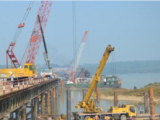 世界最长穿沙高速资料下载-世界第一座大跨度无碴轨道高速铁路斜拉桥开建