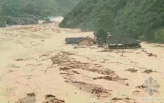 坡面泥石流治理资料下载-九寨沟多处发生泥石流：8户民房被埋 只见屋顶