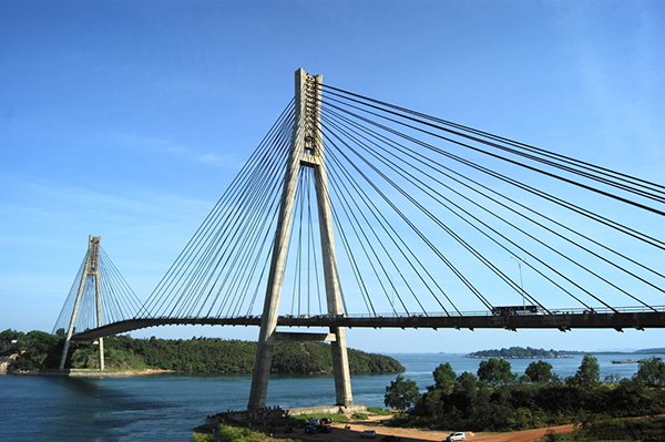 二,斜拉桥桥塔的施工