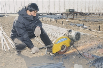 抱箍连接件设计图资料下载-配管敷设工程明配线管施工做法