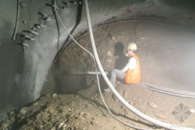 隧道工程钢筋质量培训资料下载-浅析隧道工程喷射混凝土施工质量问题及控制措施