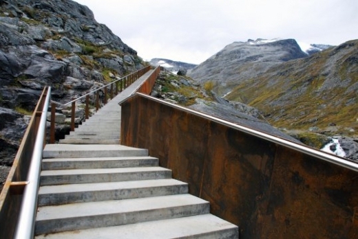 旅游景点规划ppt资料下载-Trollstigen旅游景点设计