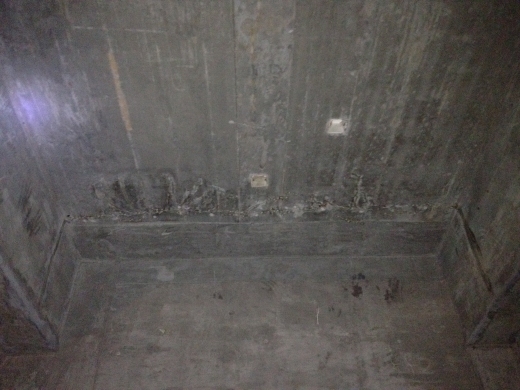 顶板浇筑裂缝资料下载-地下室顶板出现大量裂缝，求原因？？？