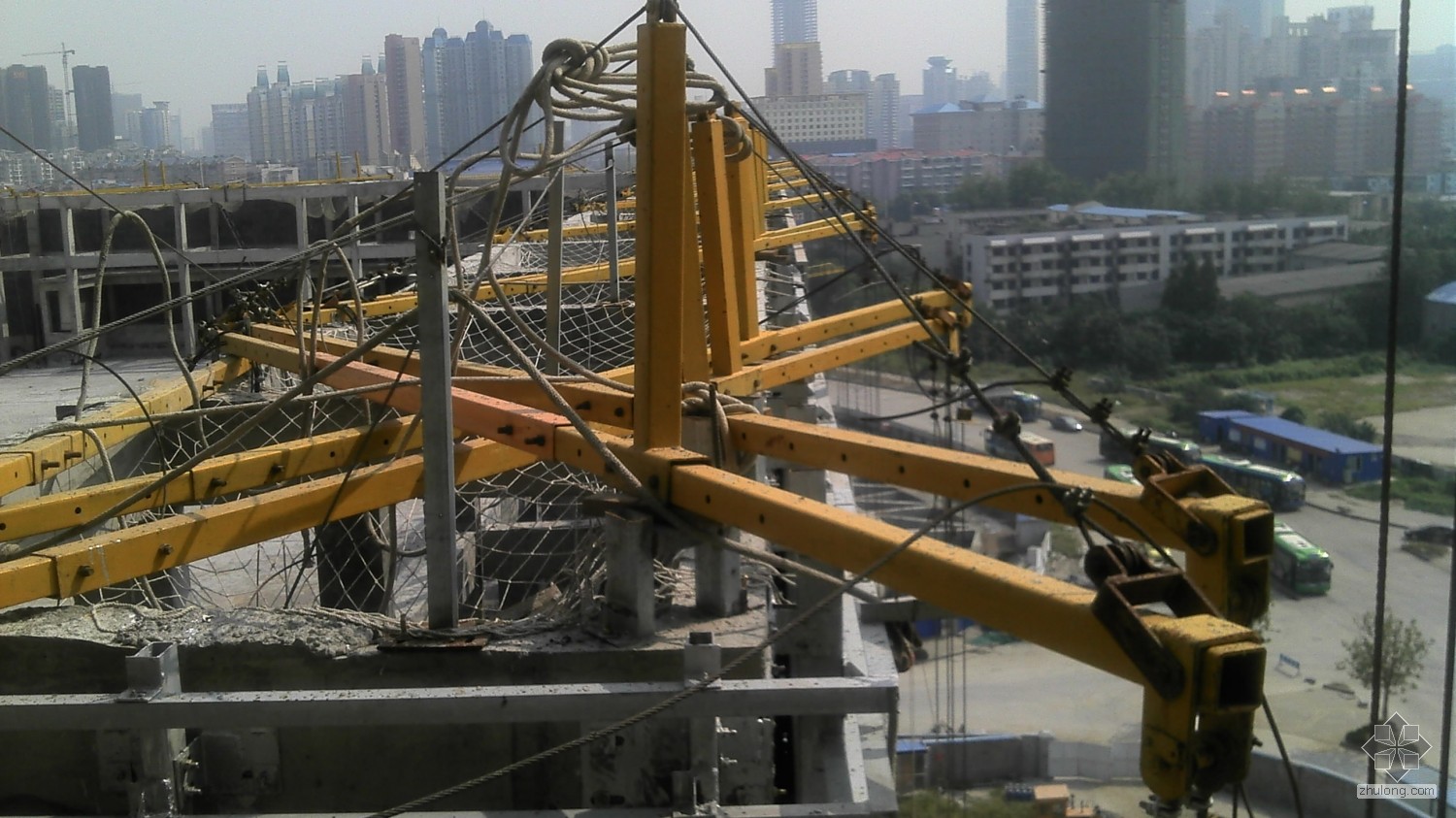 [分享]吊篮脚手架cad资料下载