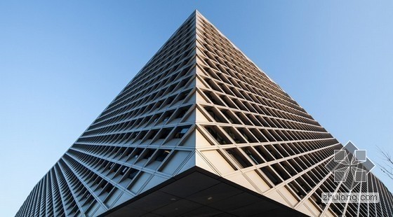 henn architekten设计的南通城市规划馆-男.jpg