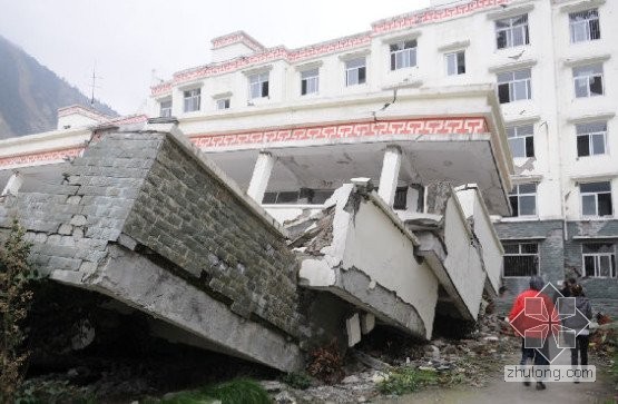 地震前美丽的汶川资料下载-汶川地震后所建8级抗震建筑不抵7级地震？