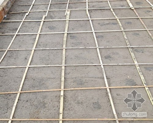 市政道路施工照片资料下载-湖北黄州市政道路工程刷黑--竹条代替钢筋 可以吗？不可以吗？
