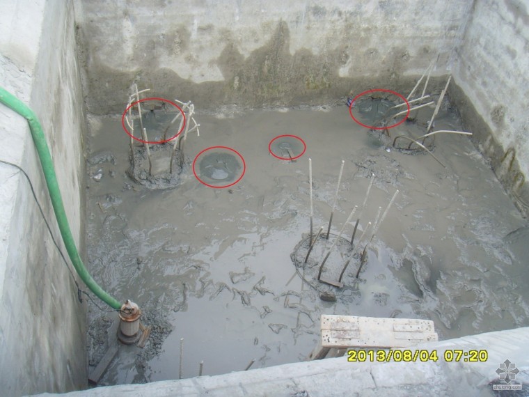 淤泥处理处置资料下载-电梯井往外渗淤泥怎么处理