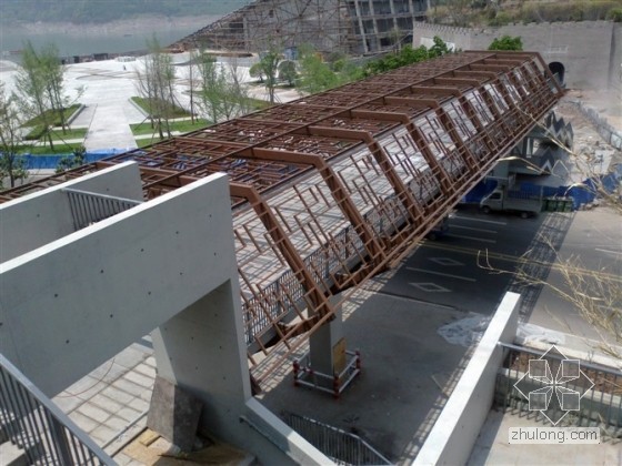 人行天桥项目 工程采用全钢结构设计-psu.jpg