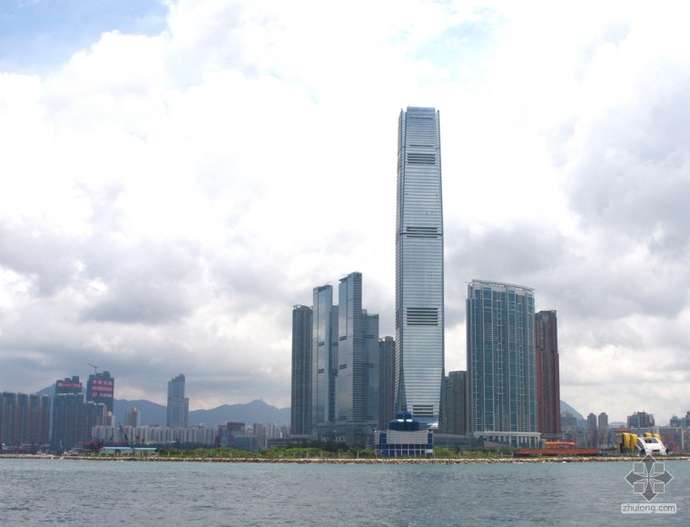 香港环球贸易广场资料下载-[489米]香港环球贸易广场118层钢结构施工技术