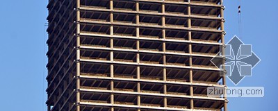 150米钢框架核心筒资料下载-[有奖讨论]150—200米超高层建筑施工电梯如何选择与施工？