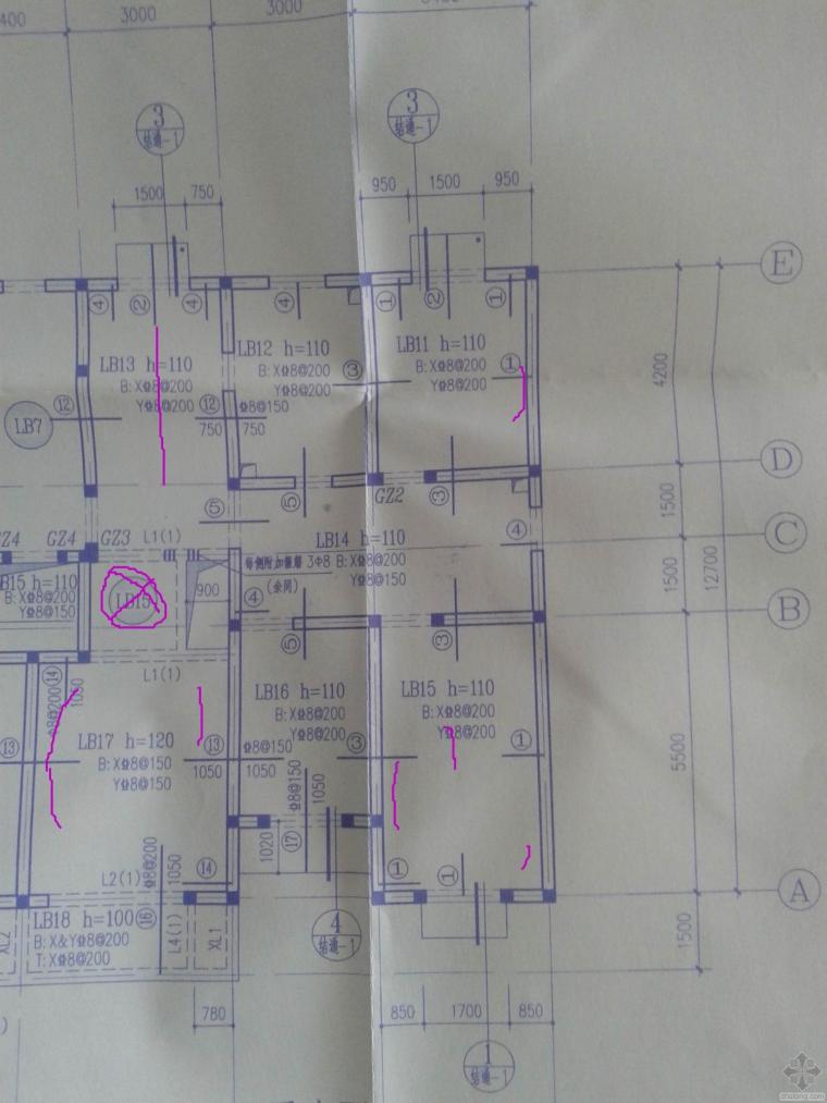 楼板房加固资料下载-求助结构专家：局部楼板开洞是否为楼板裂缝的原因（有蓝图）