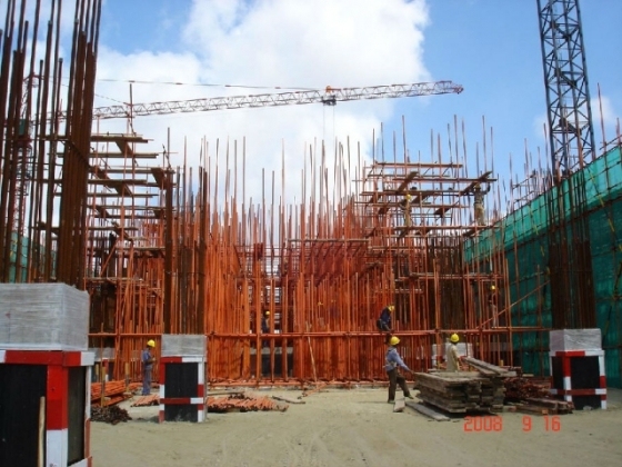 门式脚手架按搭设资料下载-建筑工程落地式脚手架搭设培训