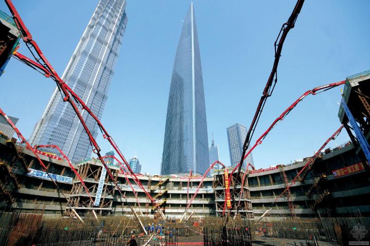 上海中心大厦施工照片资料下载-[精华]上海中心施工高清精彩照片