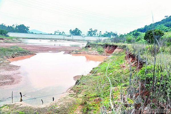 灌溉水泵站施工资料下载-农用灌溉水库 成洗砂排淤地(组图)