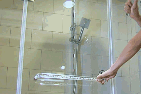 建筑玻璃膜资料下载-浴室玻璃防爆膜,3m建筑安全防爆膜
