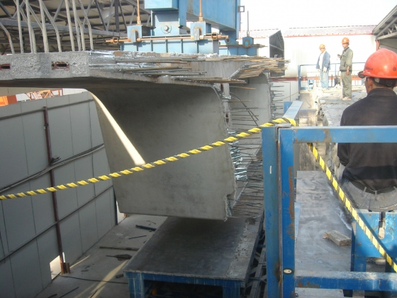 n32-n33 l4z-18调出预制台座.jpg