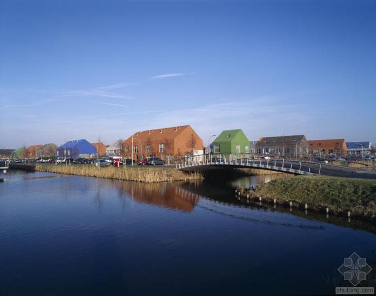 居住区坡屋顶设计资料下载-鹿特丹-色彩乡村社区哈根尼兰德居住区